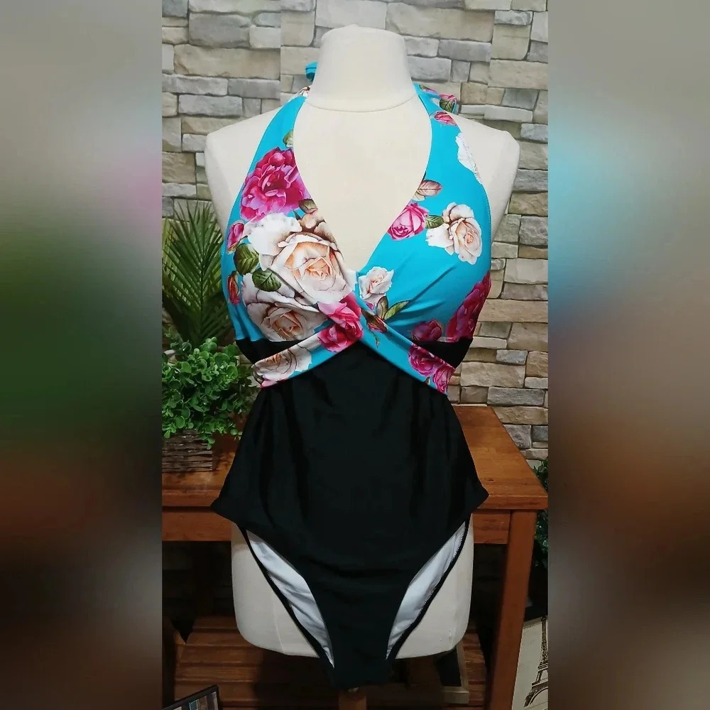New Cupshe Floral One Piece Halter Swimsuit